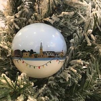 Christmas tree bauble with Leicester image upon it