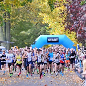 Marathon runners in Victoria Park