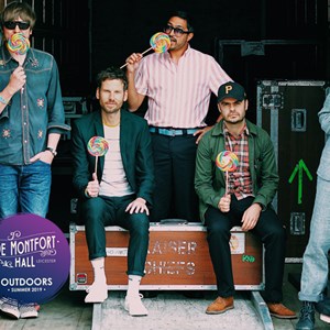 Kaiser Chiefs band picture