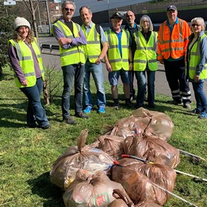 Image: Volunteers at a litter pick event in Narborough Road, Leicester