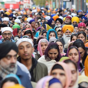Crowds at Nagar Kirtan (Pic by Leicester Mercury)