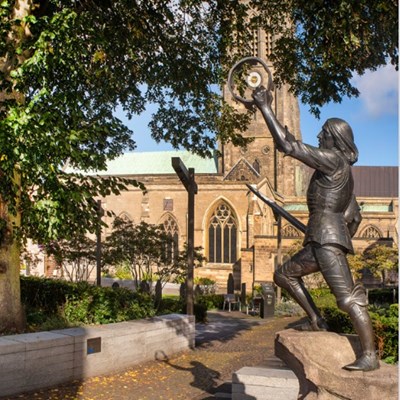 Leicester's Cathedral Gardens and the King Richard III statue