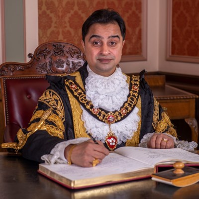 The new Lord Mayor of Leicester, Cllr Deepak Bajaj