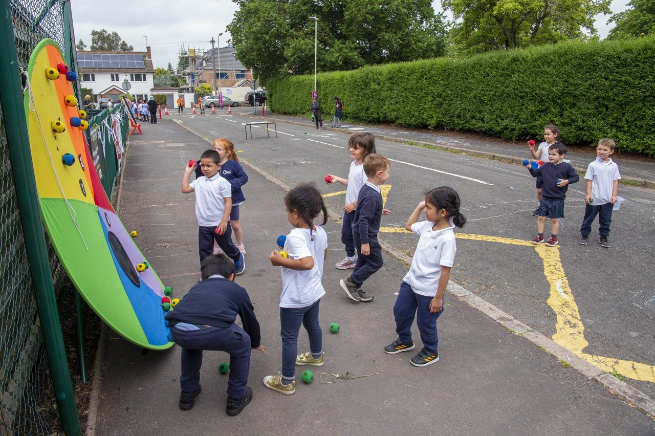 Proposals to make schools pedestrian safety measures permanent