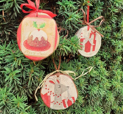 Belgarve Hall traditional Christmas crafts