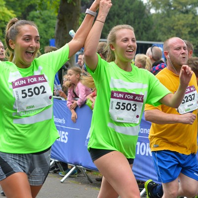 Runners in the Leicester 10k