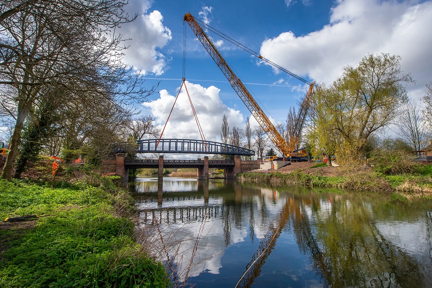 New bike bridge lifted into place on Abbey Park Road