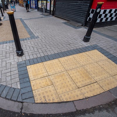 Pavement on Narborough Road