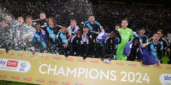 Leicester City celebrate winning the Sky Bet Championship